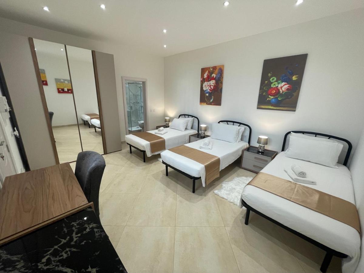 לינה וארוחת בוקר ויקטוריה Alina Boutique Living מראה חיצוני תמונה