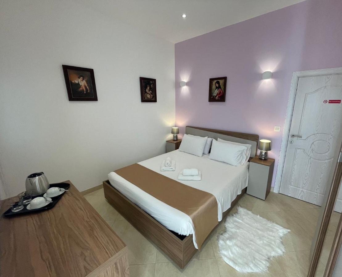לינה וארוחת בוקר ויקטוריה Alina Boutique Living מראה חיצוני תמונה