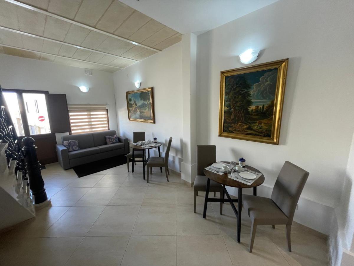 לינה וארוחת בוקר ויקטוריה Alina Boutique Living מראה חיצוני תמונה