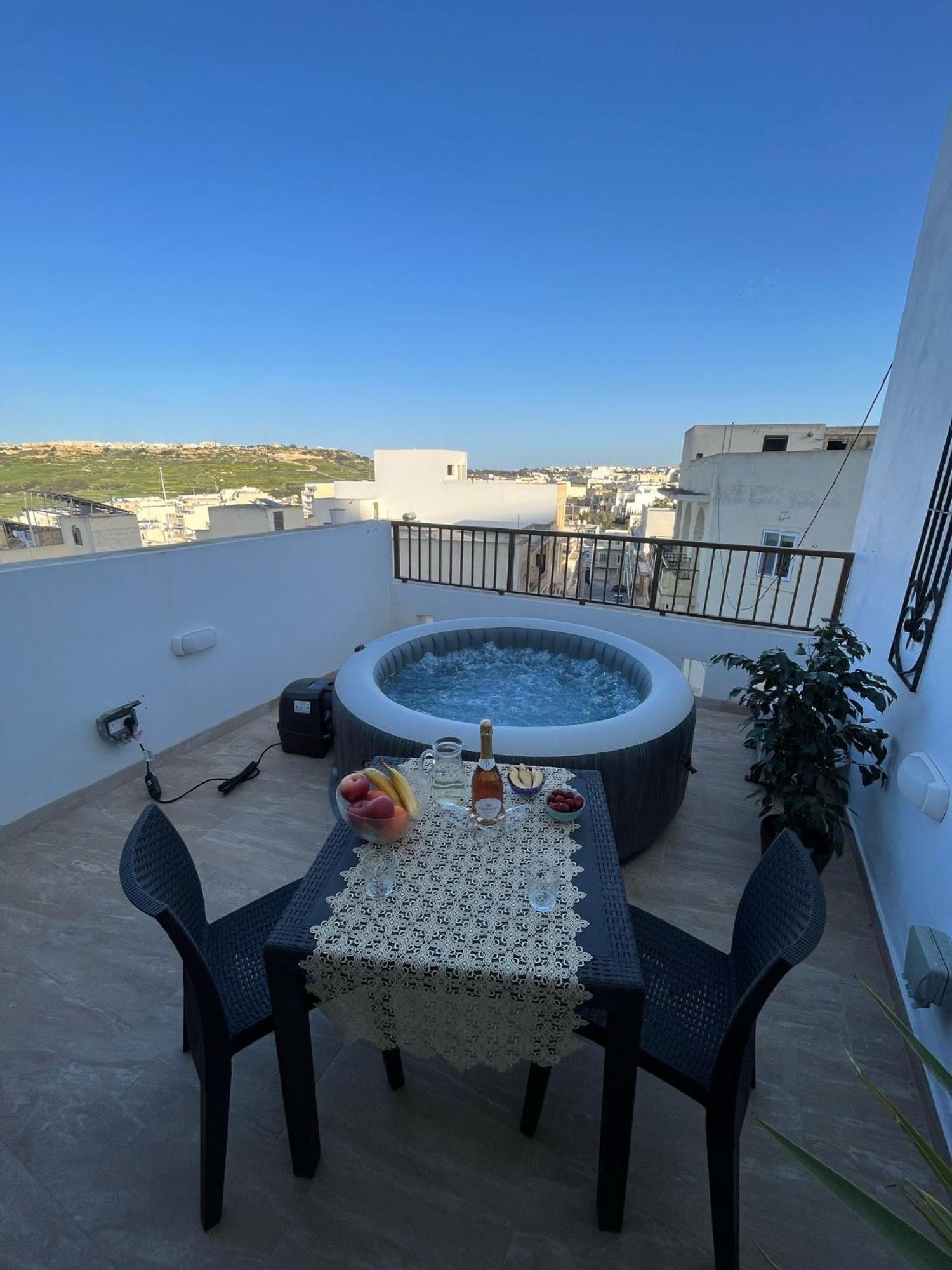 לינה וארוחת בוקר ויקטוריה Alina Boutique Living מראה חיצוני תמונה